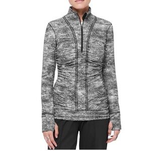 Lululemon - Cypress Kiss 1/2 Zip- Rush Jacquard Black White- Size 4💪🏻🖤✨